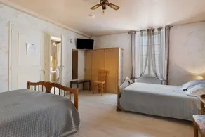 Child-friendly bed and breakfast with terrace, garden & pool | Garden view | Pets are welcome - Image 3