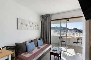 Flat with pool | Sea view - Image 3