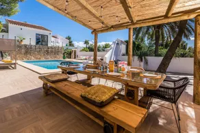 Villa with terrace, garden & private pool | Mountain view - Image 4