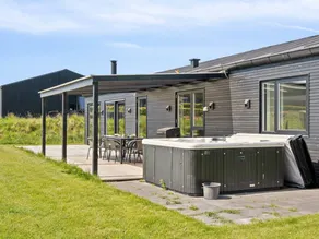 Children-friendly spacious house with sauna, BBQ & hot tub | Sea view | Close to the beach | Pets are welcome - Image 4