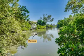 Spacious Canal Front Home with Private Heated Pool on AMI - Image 2