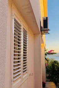 Apartamento vacacional con jardín, barbacoa y terraza - Image 5