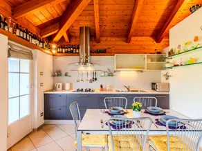 Merveilleux appartement entièrement équipé avec jardin | Vue nature - Image 3
