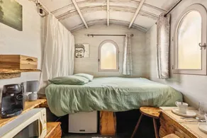 Bed and breakfast with garden | Garden view - Image 3