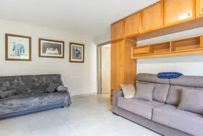 La Fuente Ribadeo 1 Apartment with Mountain Views, Wi-Fi, and Air Conditioning - Image 2