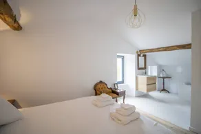 'Ghjinestra' Room with Wi-Fi and Air Conditioning - Image 4