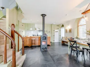 Fully equipped cottage with barbecue & garden | Pets allowed - Image 2