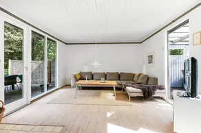 Fully equipped wonderful holiday home with BBQ & terrace | Beach nearby - Image 3