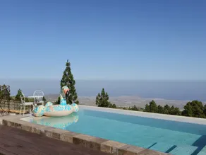 Villa with garden, private pool & terrace - Image 5