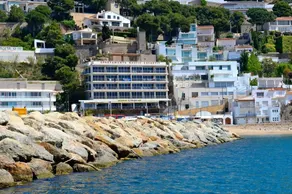Appartement de vacances avec piscine, terrasse et jardin - Image 2