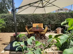 Holiday apartment with terrace, garden & barbeque - Image 4