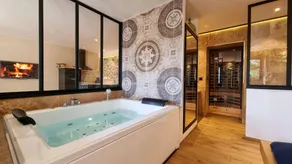 Beautiful gite with terrace, garden & sauna - Image 2