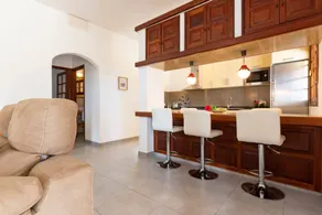 Holiday home with pool, terrace & garden - Image 4
