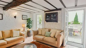 Wonderful holiday home with terrace, pool & garden | Pet-friendly - Image 4