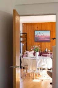 Holiday home with barbeque & garden | Suitable for remote work - Image 4