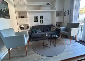 Flat with garden, pool & terrace - Image 2