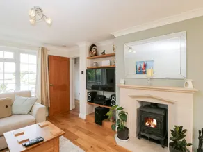 Cottage with garden - Image 3