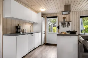 Fully equipped holiday home with garden, terrace & barbecue | Dogs allowed - Image 4