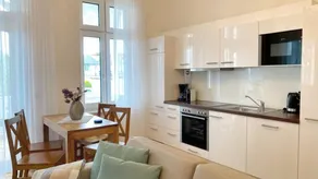 Appartement de vacances avec jardin, sauna et jacuzzi | Vue mer - Image 2