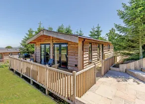 Beautiful chalet with barbeque & jacuzzi - Image 3