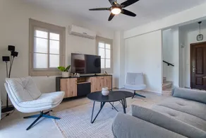 Fully equipped wonderful apartment with terrace, garden & pool | Mountain view - Image 5