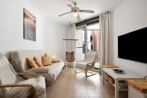 Agréable appartement de vacances convivial et familial avec barbecue, piscine et terrasse | Vue montagne | Plage à proximité | Idéal pour le télétravail - Image 2