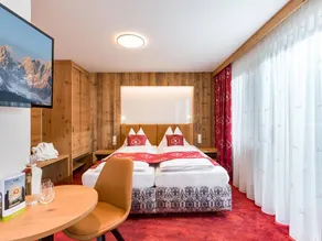 Children-friendly charming apartment with sauna, garden & terrace - Image 2