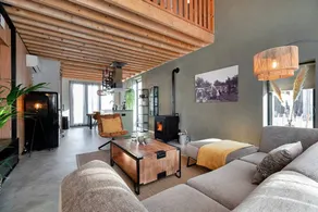 Chalet with terrace & garden - Image 2