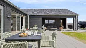 Family-friendly house with pool, barbecue & garden | Pets allowed - Image 2
