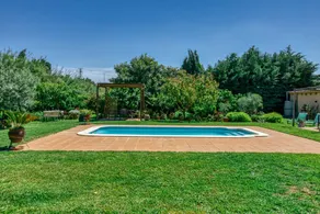 House with terrace, pool & garden | City view - Image 5