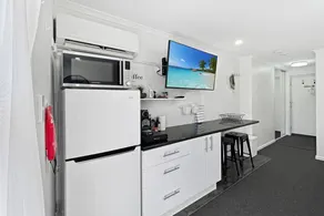 Charming Studio Apartment in Mandurah - Image 5