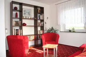 Flat with BBQ, garden & terrace | Garden view - Image 2