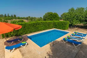 Villa avec barbecue, piscine privée et terrasse - Image 2