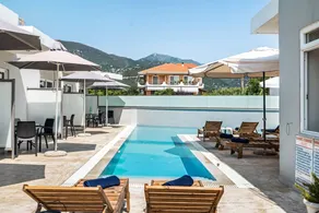 Appartement de vacances avec piscine et jardin | Vue jardin - Image 2
