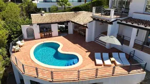 Children-friendly lovely villa with private pool, barbecue & terrace | Beach view - Image 3