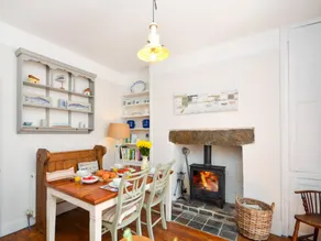 Cottage with garden - Image 3