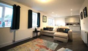 2 Bed Bungalow - Large Enclosed Garden - New Build - Image 3