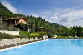 Appartement avec piscine et terrasse - Image 3