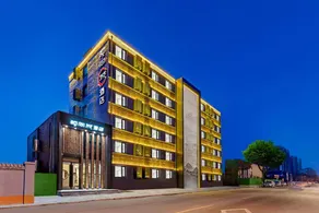 Happy Dragon Universal Vacation Hotel (Beijing Tongzhou Wanda Plaza) - Image 2