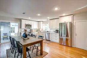 Charming Texas Farmhouse Stay with Modern Western Flair near NRS Ranch in Decatur, TX - Image 4