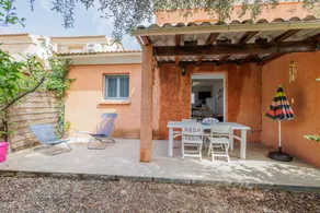 Children-friendly holiday home with terrace, pool & garden | Next to the beach - Image 4
