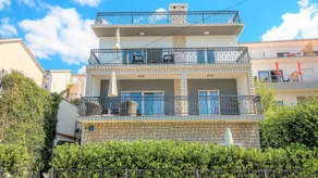 Apartment with garden | Garden view - Image 5