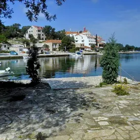 House with 1 room for 2 persons - Image 3