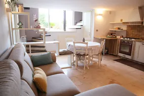 Maison avec piscine, jacuzzi et jardin - Image 5