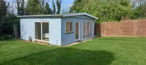Cottage with jacuzzi & garden - Image 4