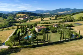Villa with garden, private pool & barbecue - Image 3