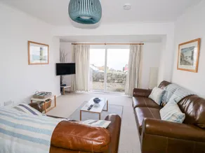 Cottage with garden | Beach view - Image 4