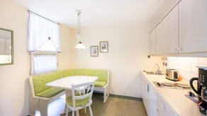 Apartment with pool - Image 4