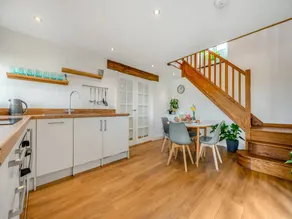 Cottage with garden | River view - Image 5