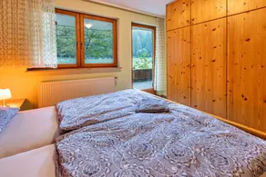 Holiday Apartment "Ruheoase" with Private Terrace and Wi-Fi - Image 3